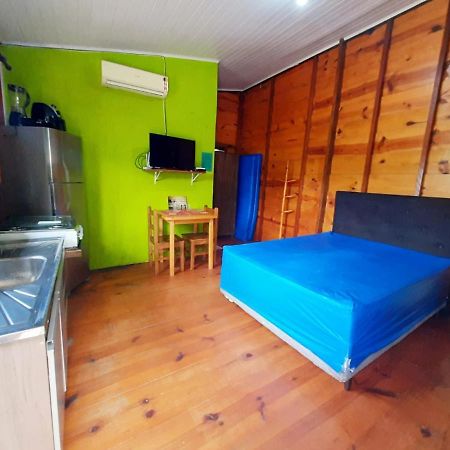 827 Chale Pe Na Areia, Completo Na Praia Do Estaleiro Em Ubatuba - 1 Dormitorio, 1 Banheiro, 1 Vaga De Garagem ภายนอก รูปภาพ
