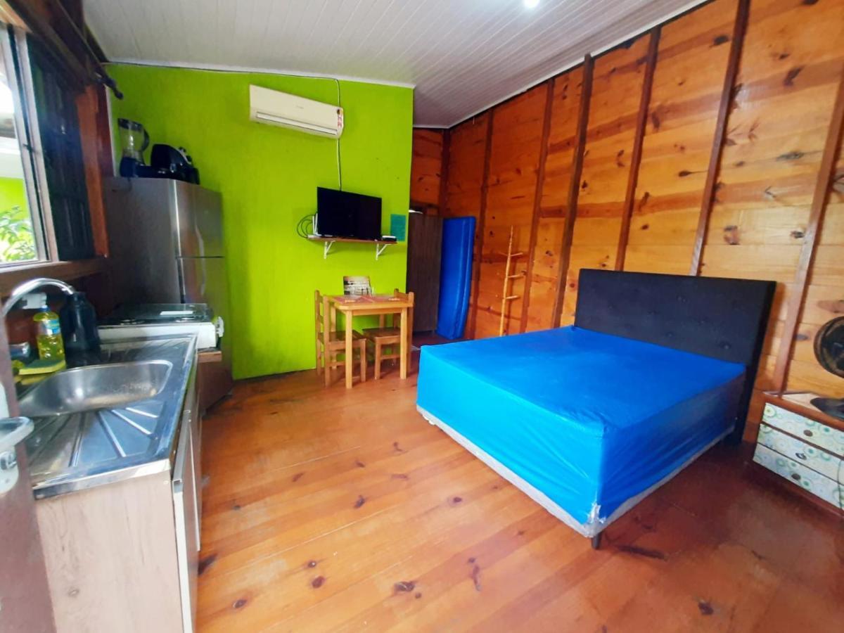 827 Chale Pe Na Areia, Completo Na Praia Do Estaleiro Em Ubatuba - 1 Dormitorio, 1 Banheiro, 1 Vaga De Garagem ภายนอก รูปภาพ
